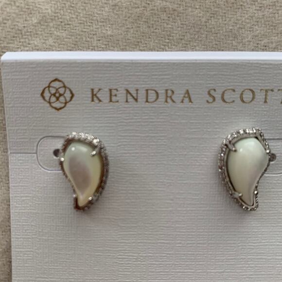 Kendra Scott Temple Silver Stud earrings - Picture 2 of 3